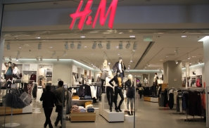 H&M的盛世隐忧：10年高增长，但快时尚要落伍了