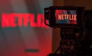 手握“美强惨”剧本的Netflix收购好莱坞院线，释放出了哪些信号？