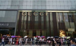 Gucci又关一店，持续了三年的奢侈品关店风暴何时停？
